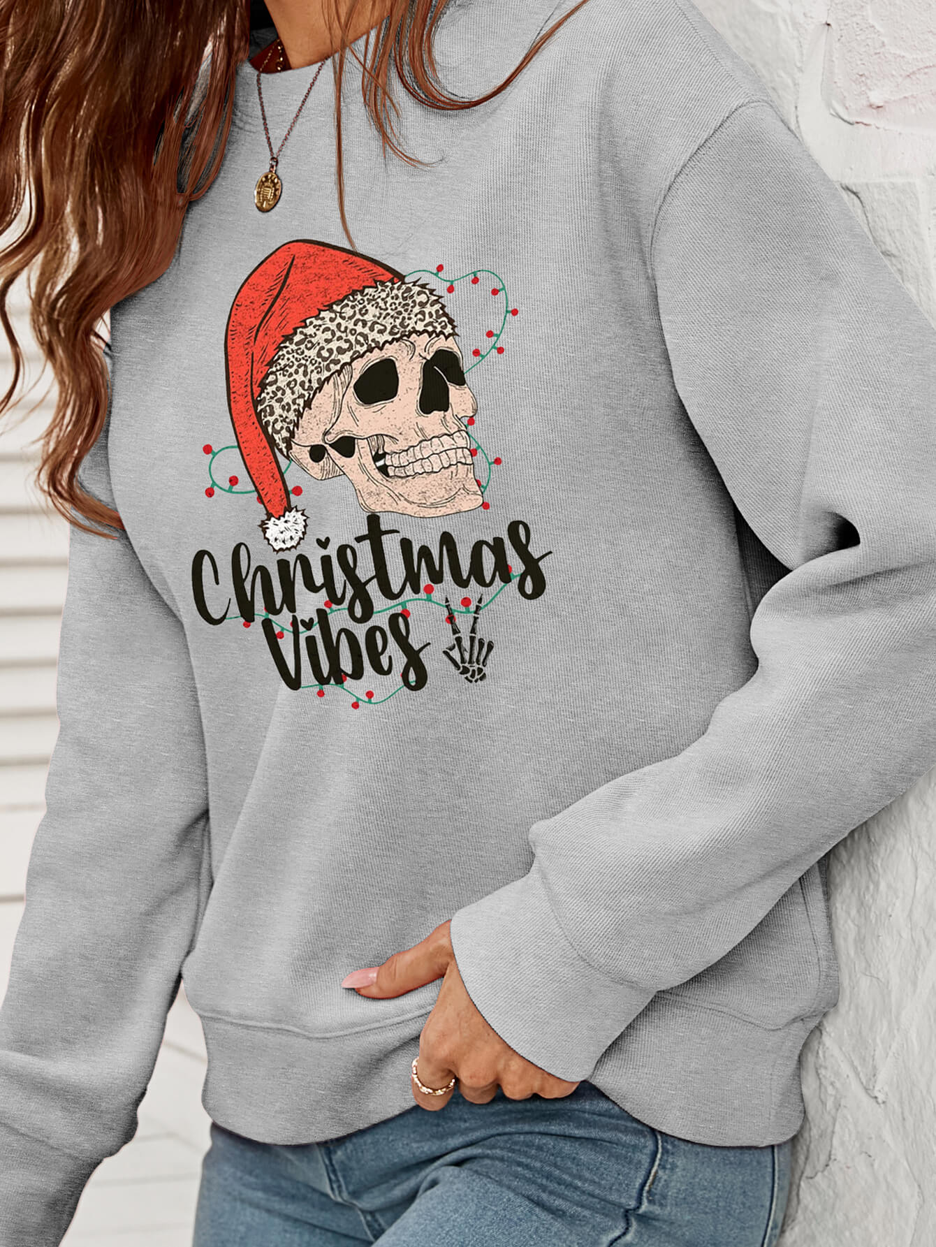 Christmas Skull Graphic Crewneck Sweatshirt