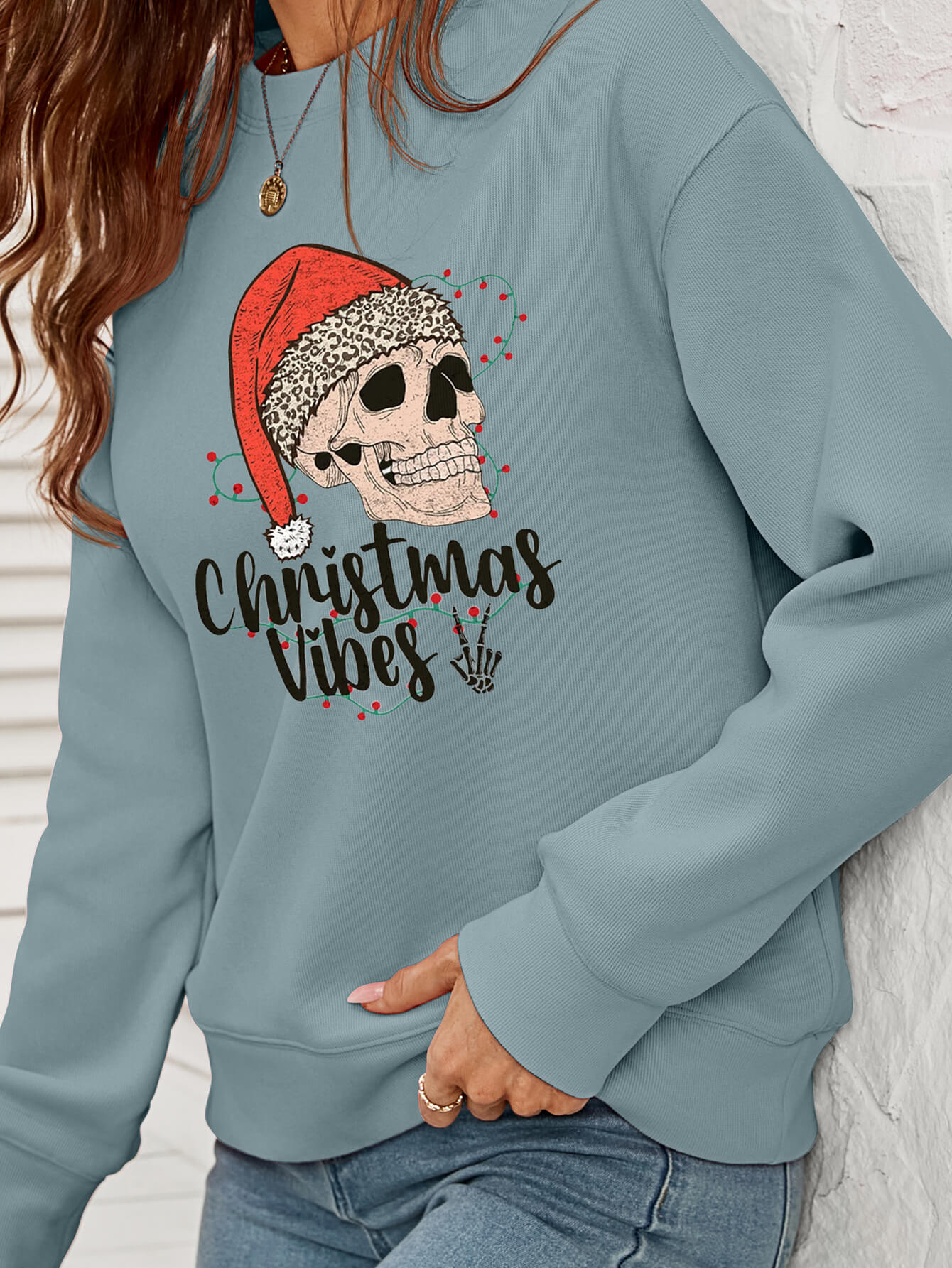 Christmas Skull Graphic Crewneck Sweatshirt