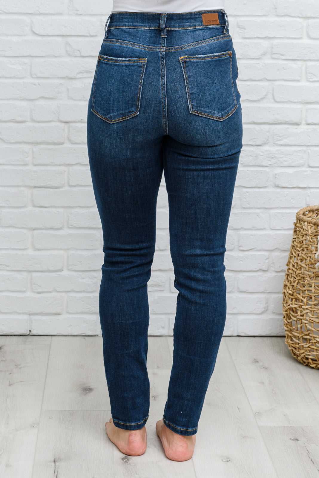 Judy Blue Reba Hi-Rise Clean Relaxed Fit Jeans