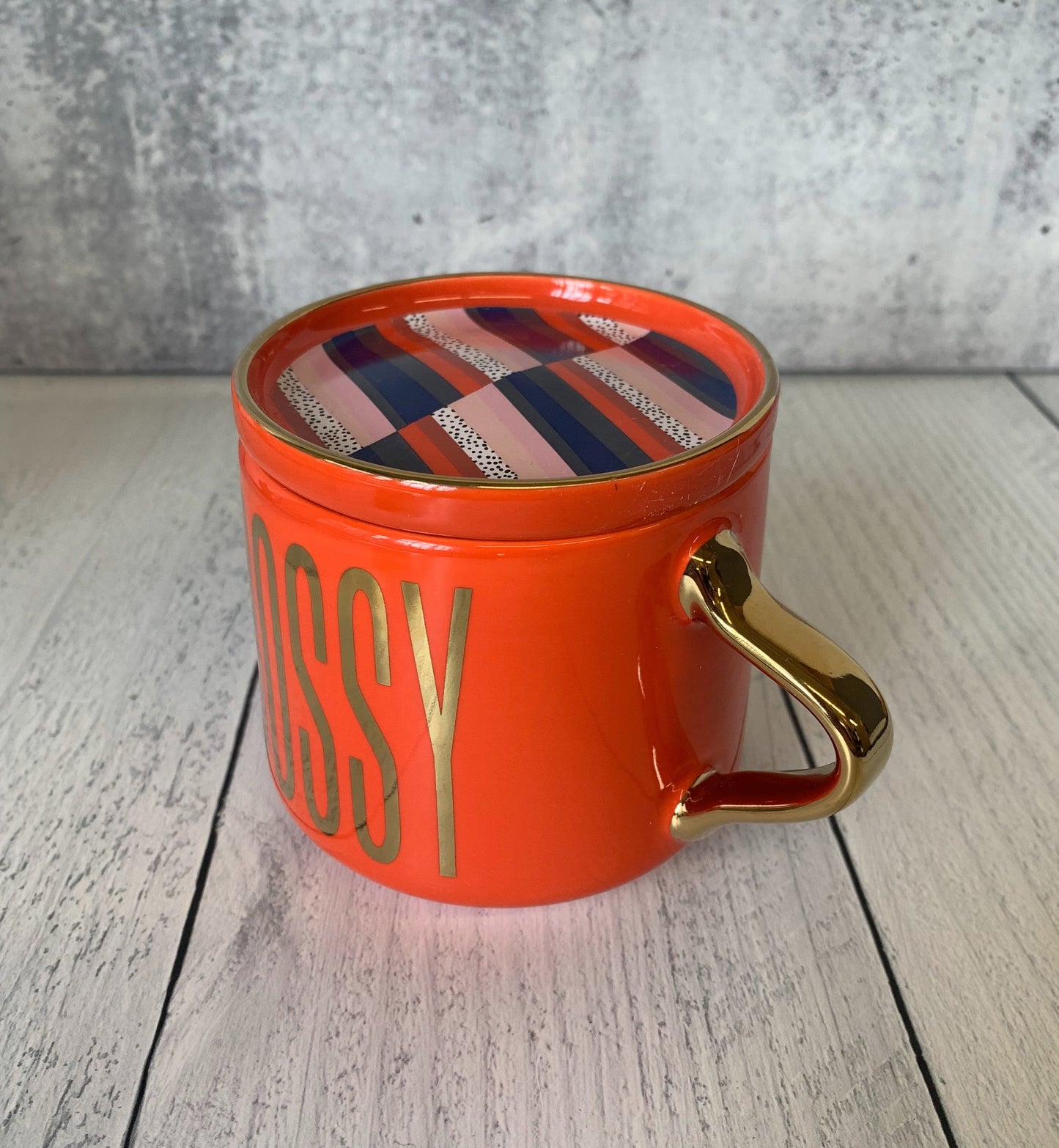 Bossy Mug & Coaster Lid in Red and Gold