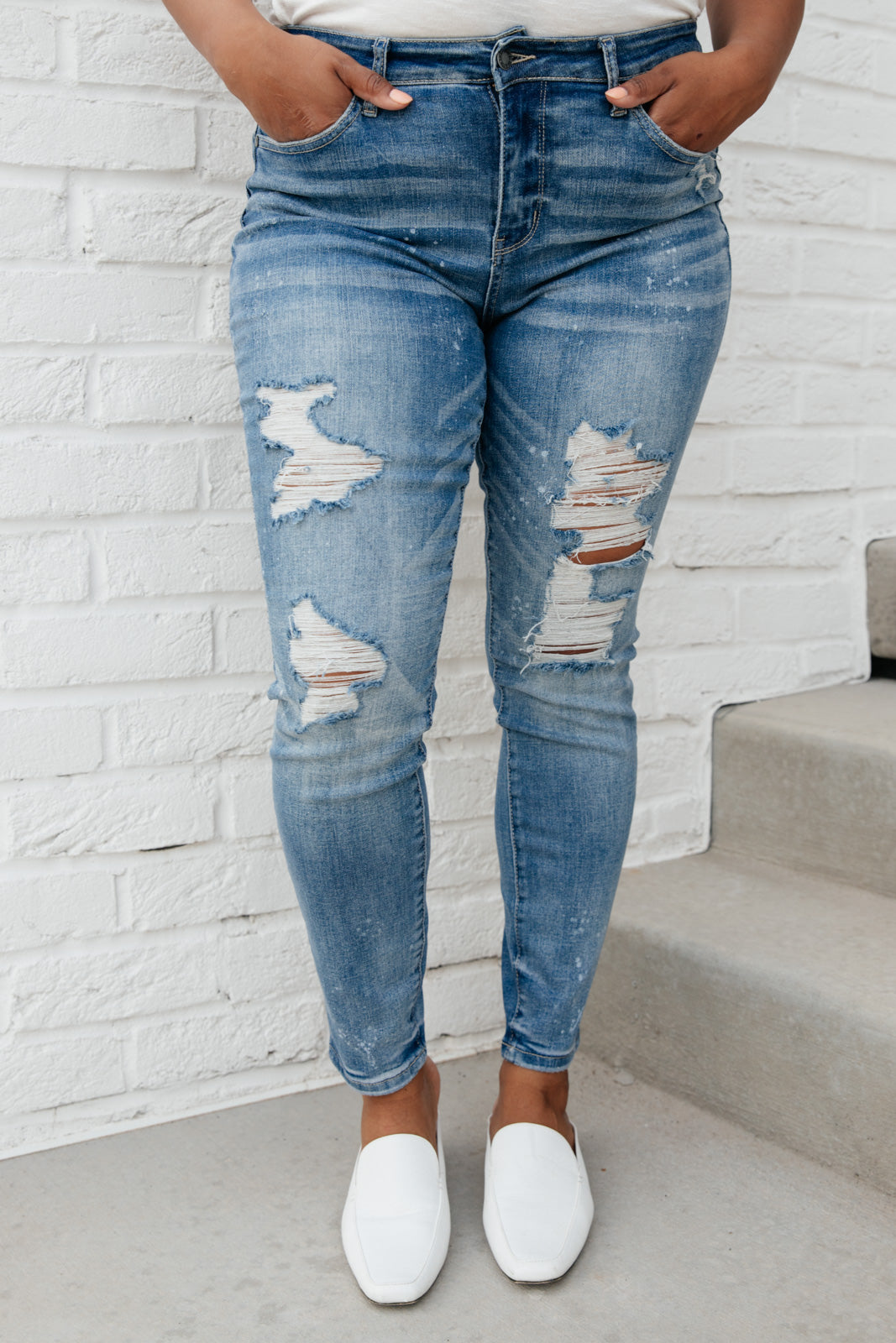 Judy Blue Ocean Side Distressed Skinny Jeans