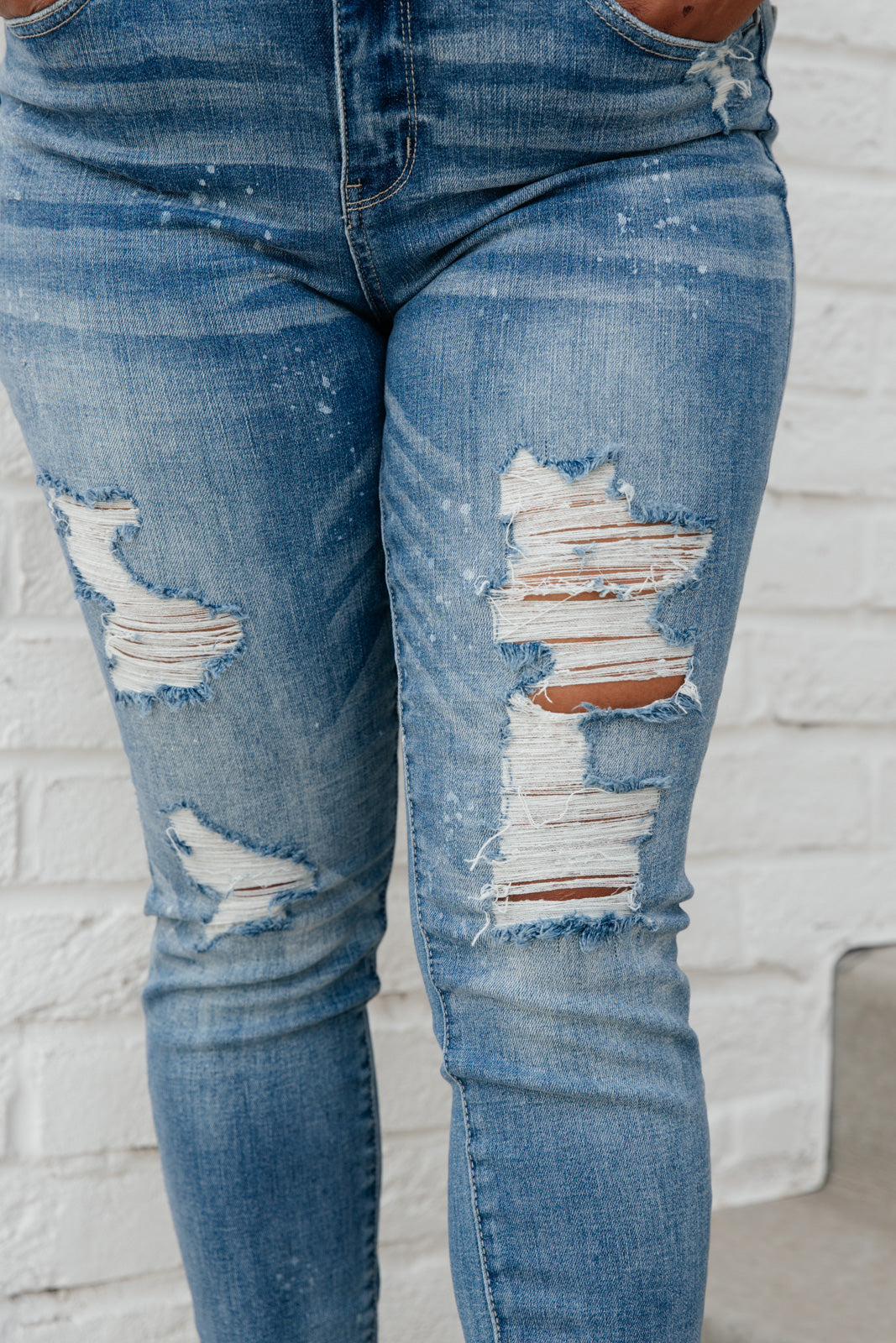 Judy Blue Ocean Side Distressed Skinny Jeans