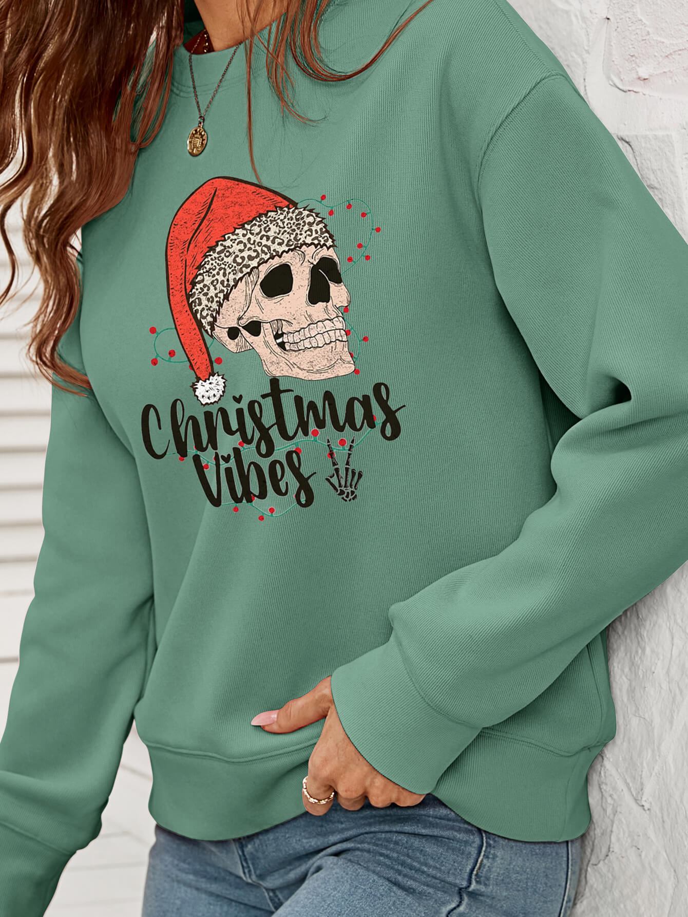 Christmas Skull Graphic Crewneck Sweatshirt