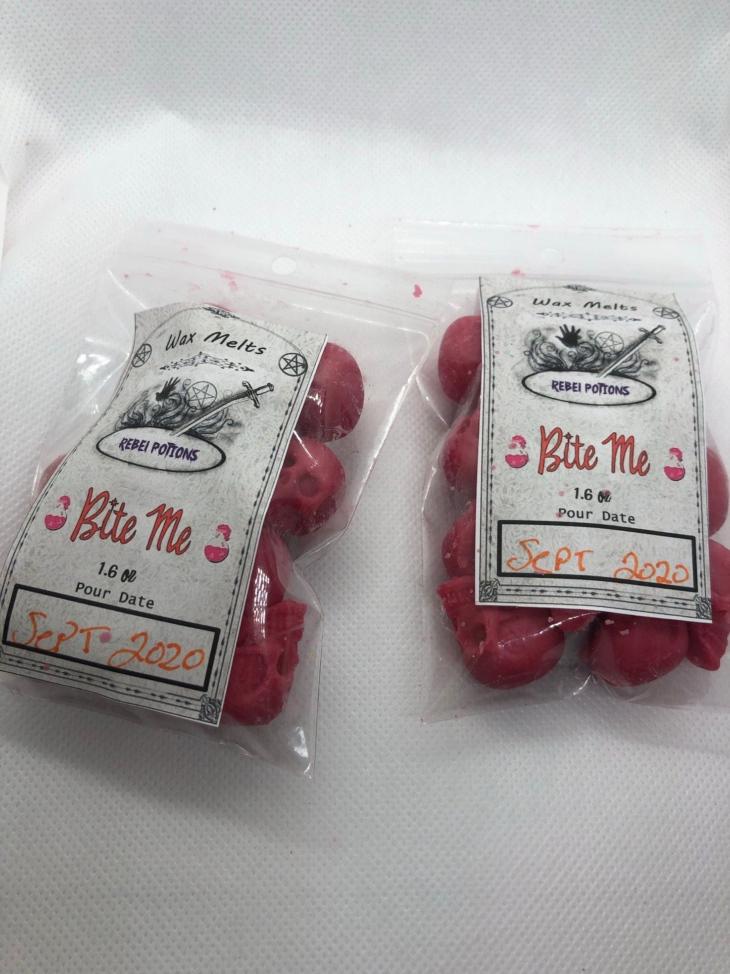 Bite me mini skull wax melts wicca witchcraft valentines day horror