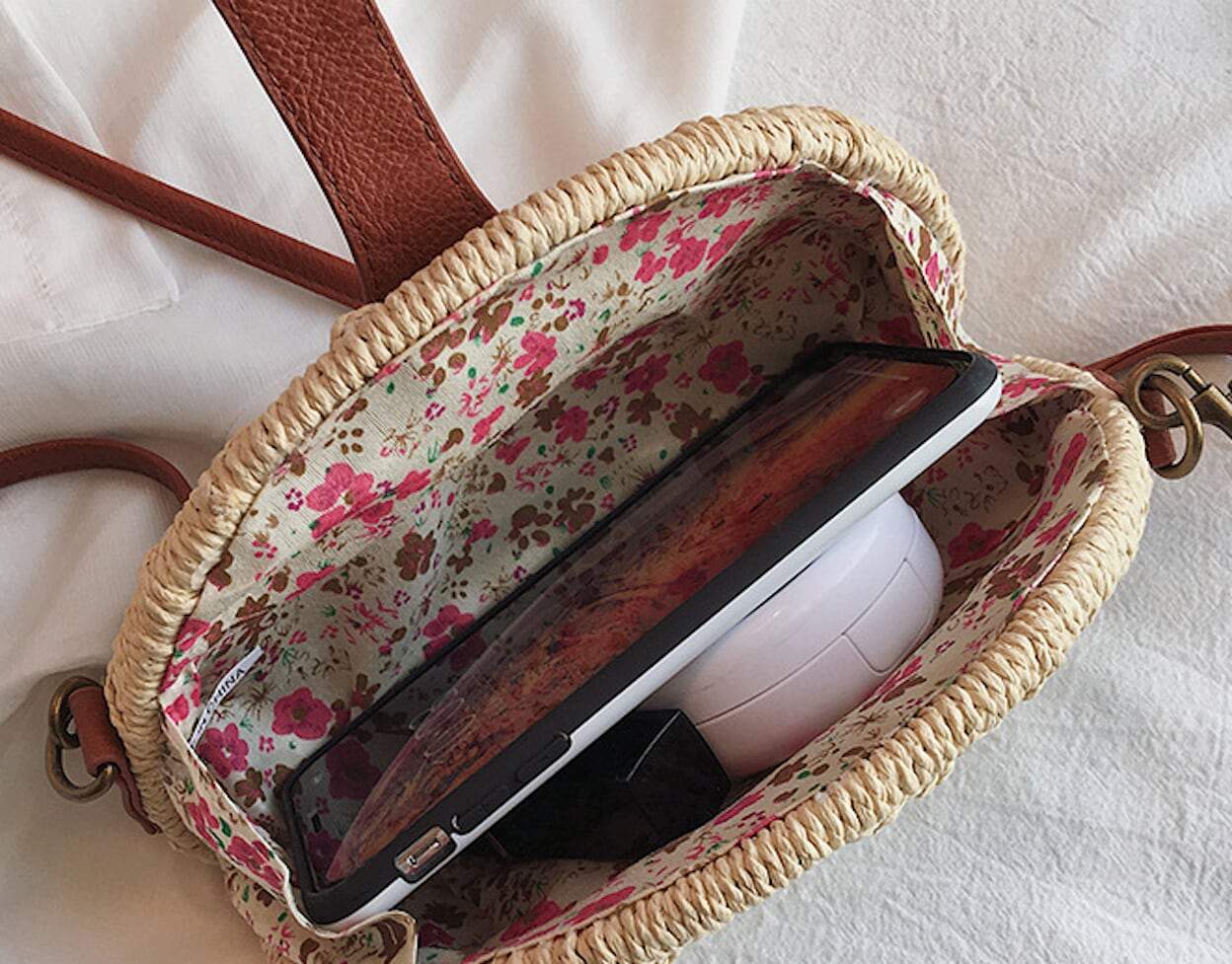 Oval Straw Small Crossbody Bag